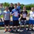 Gminni zawodnicy na podium Mistrzostw Powiatu Limanowskiego w czwórboju lekkoatletycznym dziewcząt i chłopców