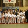 Turniej Gwiazdkowy Karate Kyokushin Dzieci i Młodzieży – Kraków 2012 Klub Kyokushinkai ARS na drugim miejscu w klasyfikacji drużynowej.